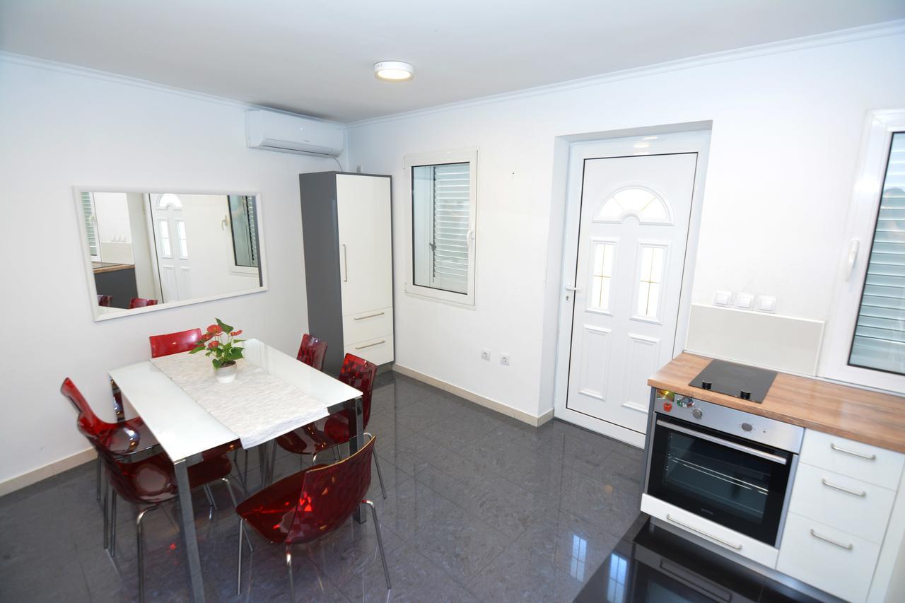 Tropicoco Apartments Tivat Kültér fotó