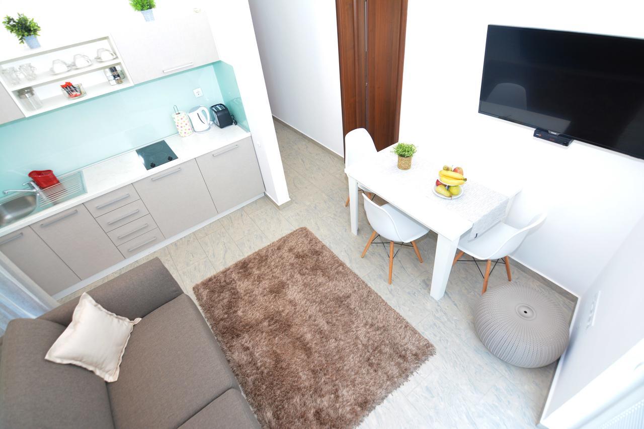 Tropicoco Apartments Tivat Kültér fotó