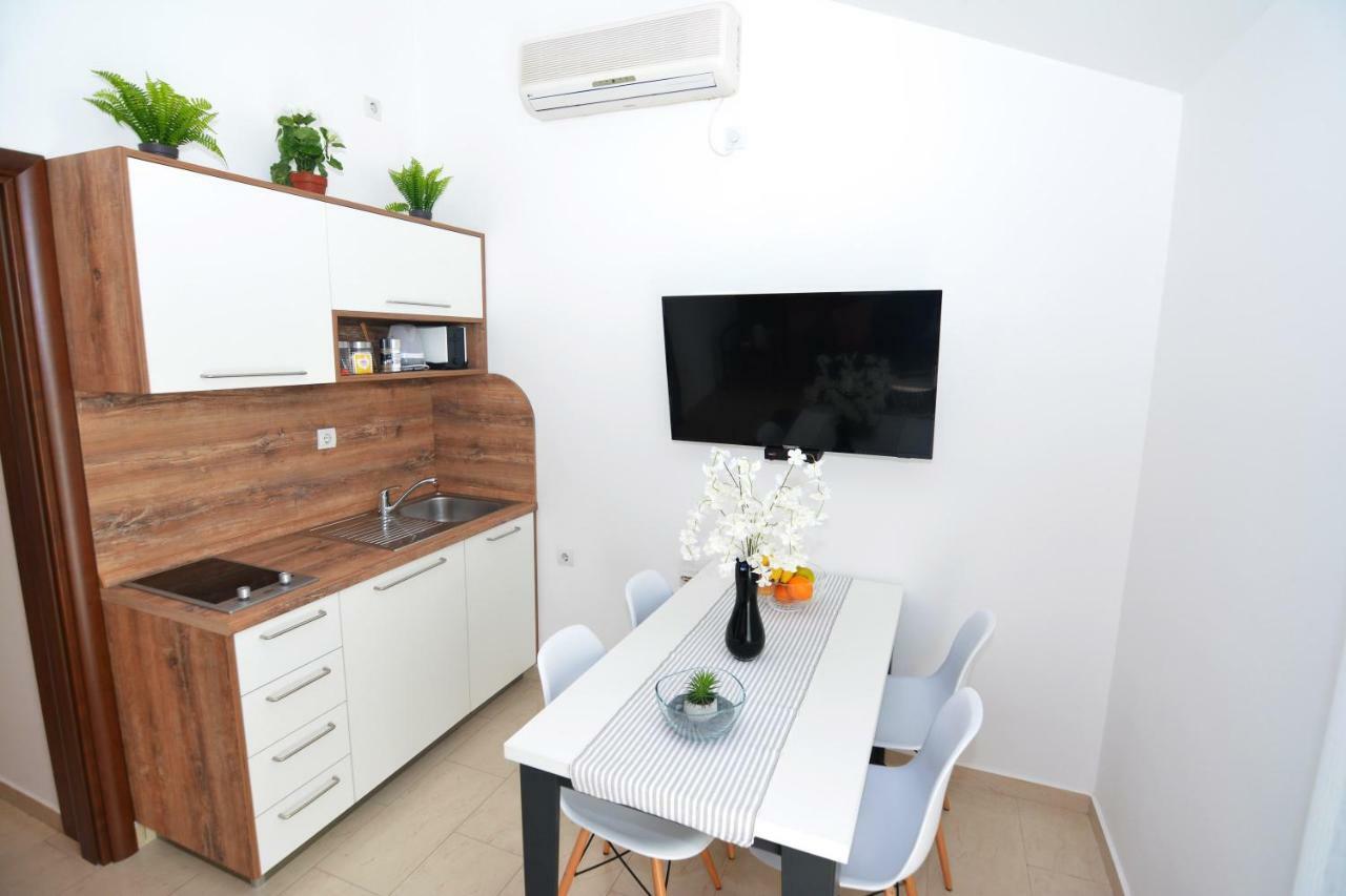 Tropicoco Apartments Tivat Kültér fotó